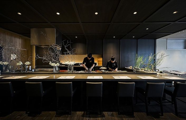 『寿司と炙り焼き イル オナイ』